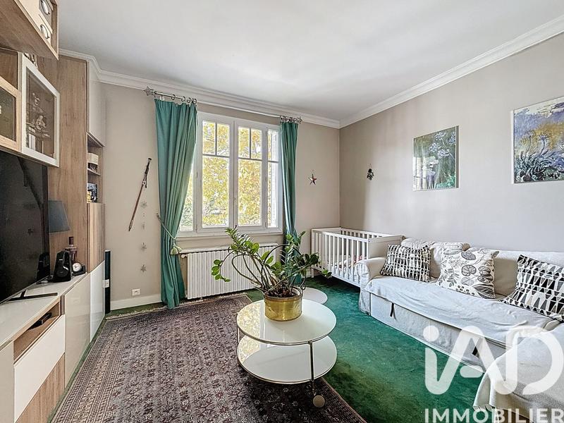 Maison - 214 m² - 7 pièces