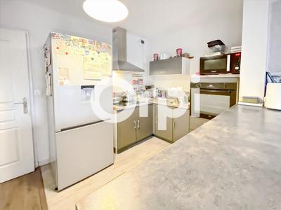 Appartement - 80 m² - 3 pièces