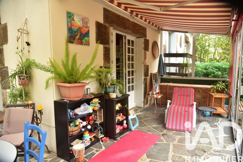 Maison - 212 m² - 7 pièces