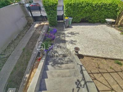 Maison - 136 m² - 5 pièces