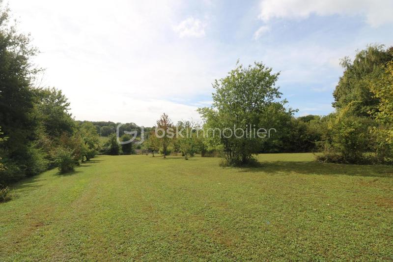 Terrain constructible - 3 550 m²