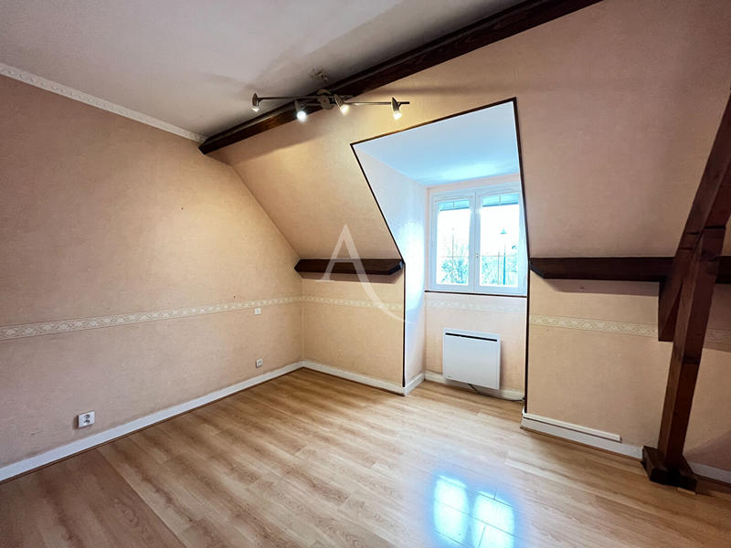 Maison - 177 m² - 7 pièces