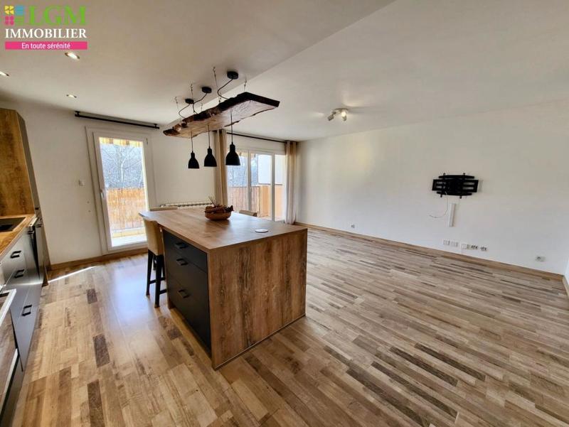 Appartement - 65 m² - 2 pièces