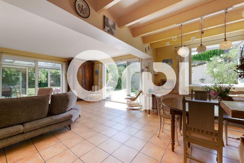 Maison - 161 m² - 6 pièces