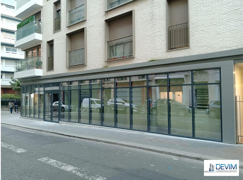 Local commercial - 192 m²