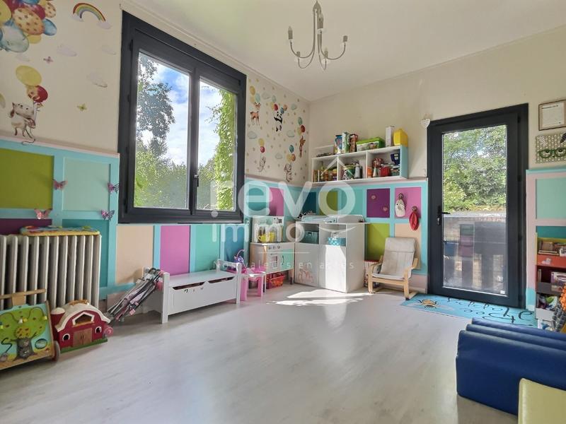 Maison - 203 m² - 7 pièces