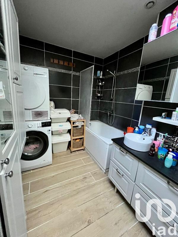 Maison - 99 m² - 6 pièces