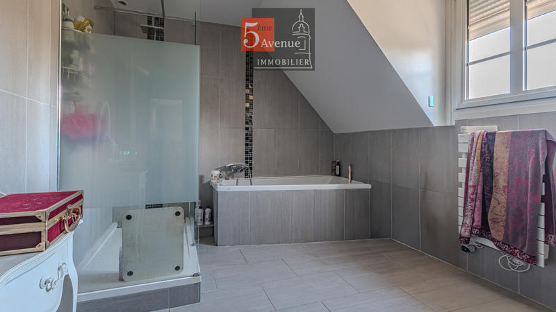 Maison - 160 m² - 7 pièces