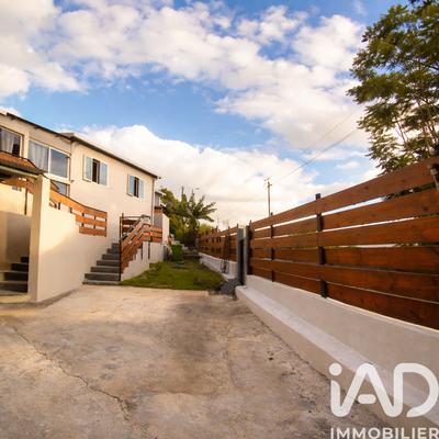 Maison - 127 m² - 6 pièces