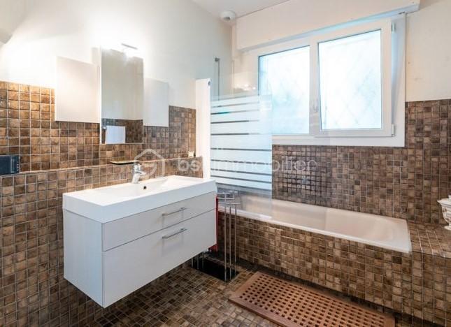 Maison - 133 m² - 6 pièces