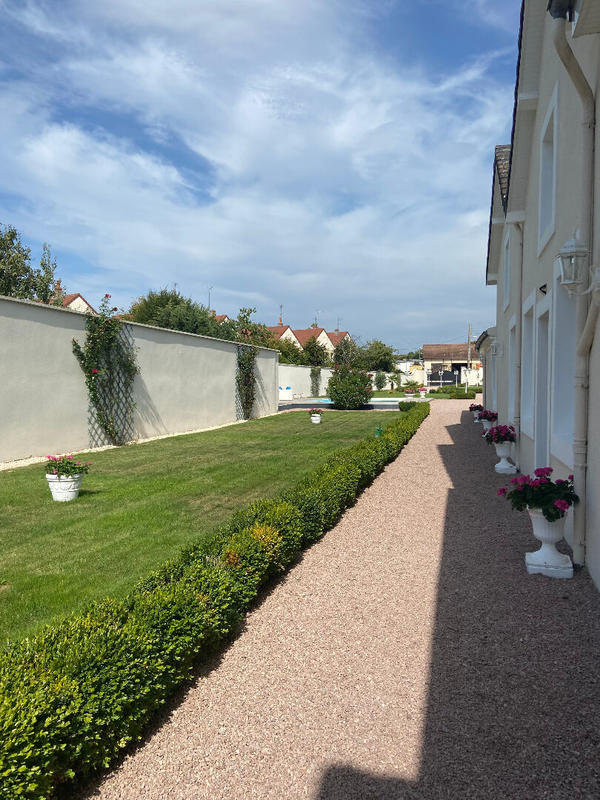 Villa - 311 m² - 12 pièces