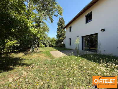 Maison - 151 m² - 7 pièces