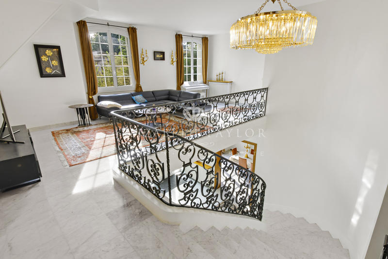 Villa - 420 m² - 14 pièces