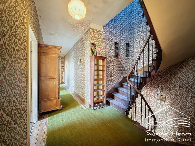 Maison ancienne - 215 m² - 8 pièces