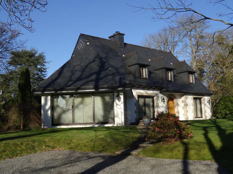 Maison - 195 m² - 11 pièces