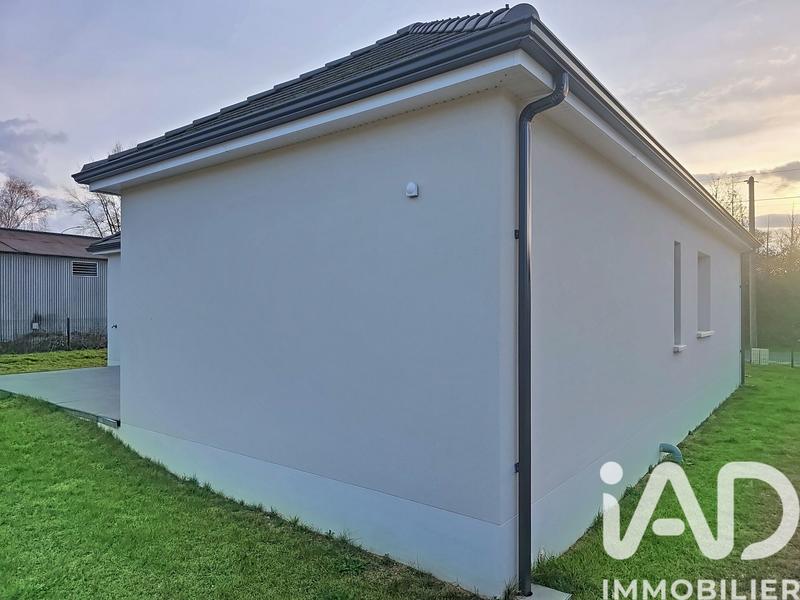 Maison - 96 m² - 5 pièces