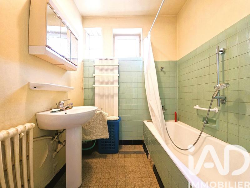 Maison - 177 m² - 7 pièces