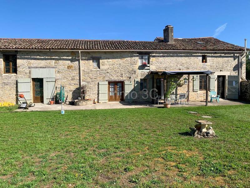 Maison en pierre - 131 m² - 4 pièces