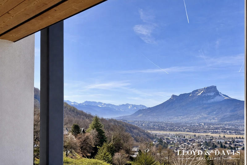 Maison - 139 m² - 6 pièces