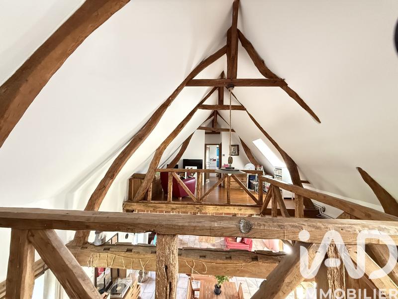 Maison - 240 m² - 7 pièces