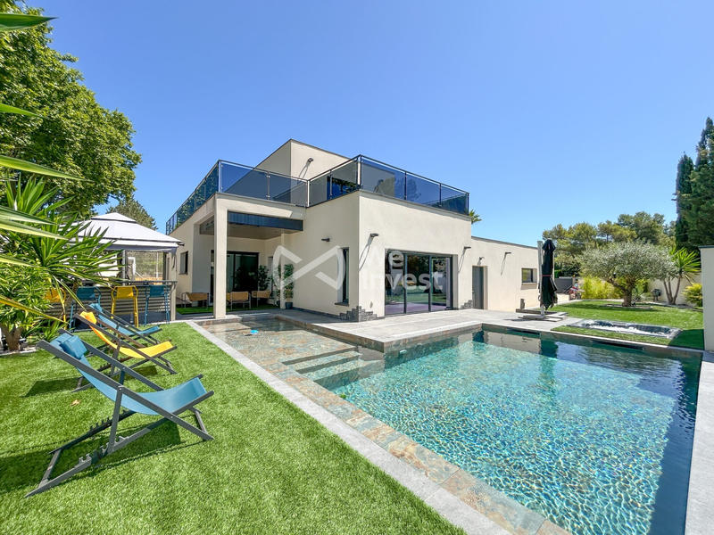 Villa - 220 m² - 5 pièces