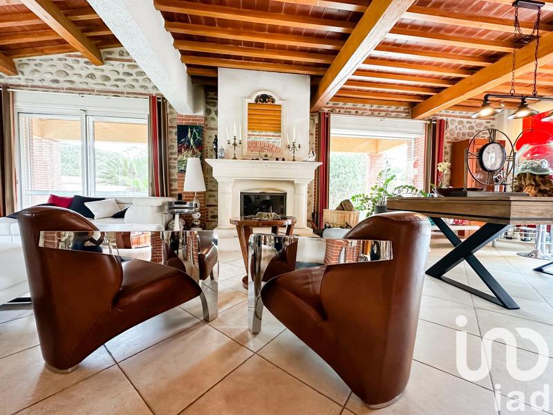 Maison - 360 m² - 5 pièces