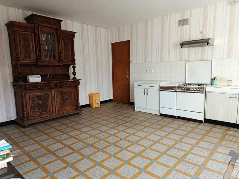 Maison - 250 m² - 12 pièces