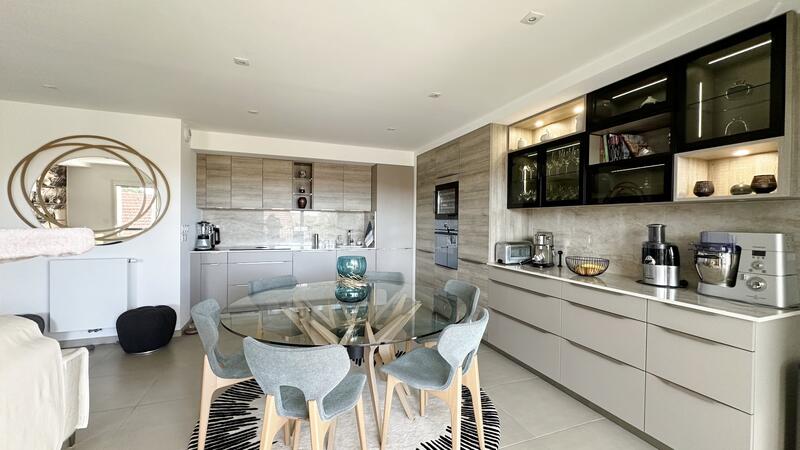 Appartement - 64 m² - 2 pièces