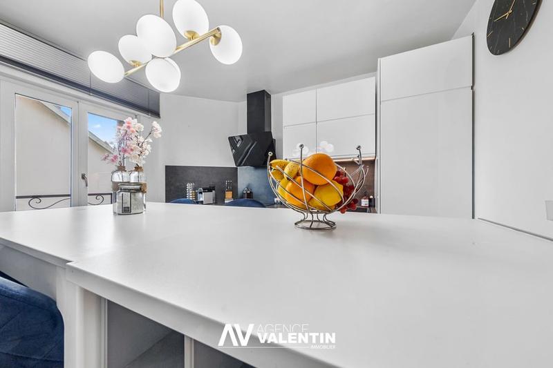 Appartement - 112 m² - 6 pièces