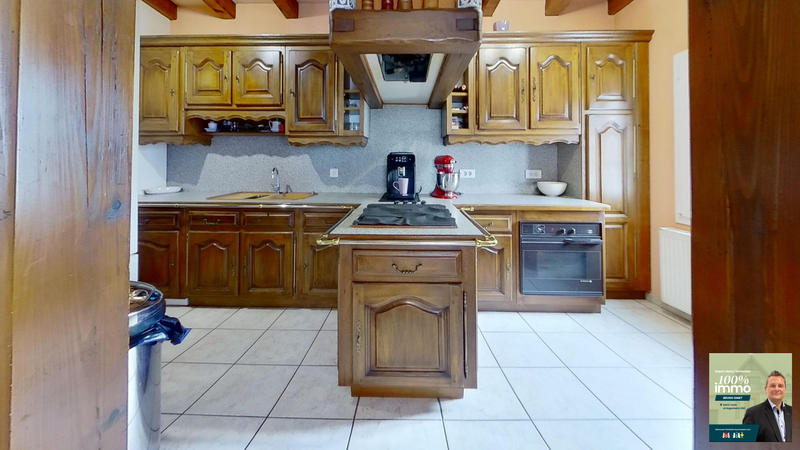 Maison - 200 m² - 6 pièces