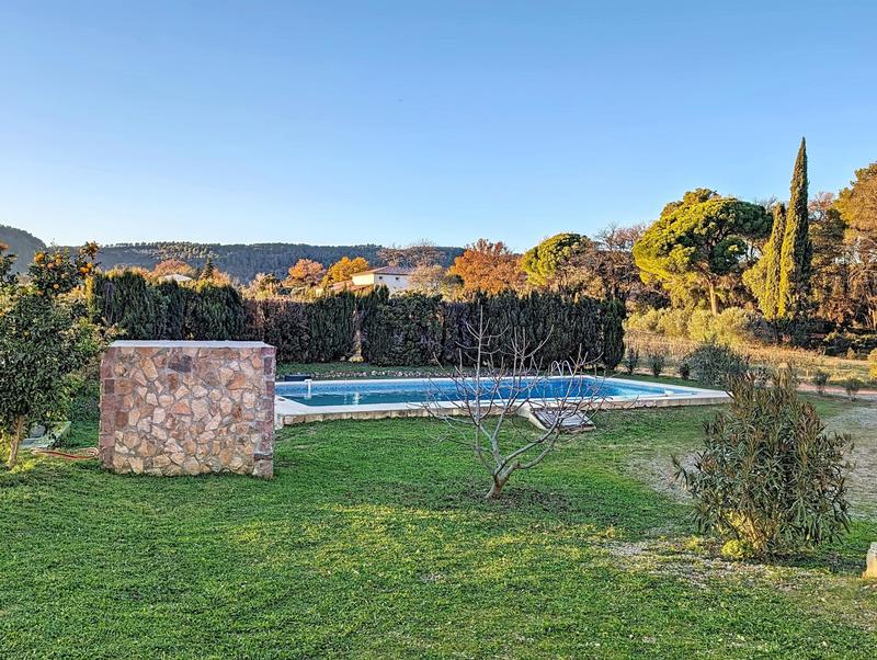 Maison - 274 m² - 9 pièces