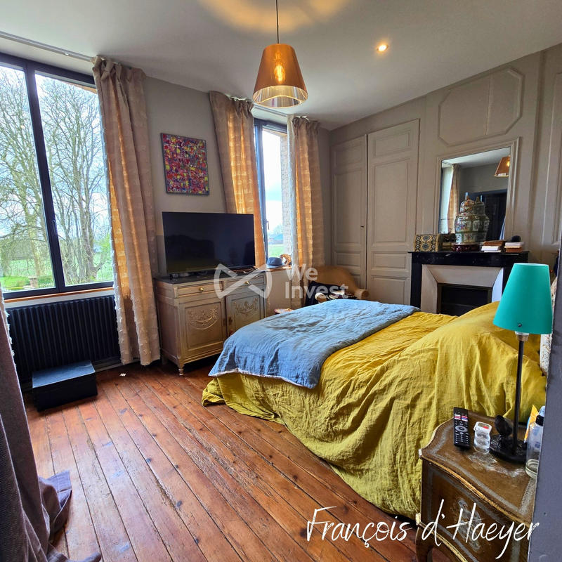 Maison - 310 m² - 9 pièces