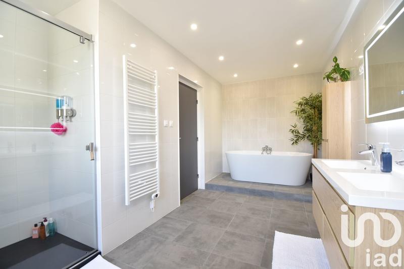 Maison - 141 m² - 5 pièces