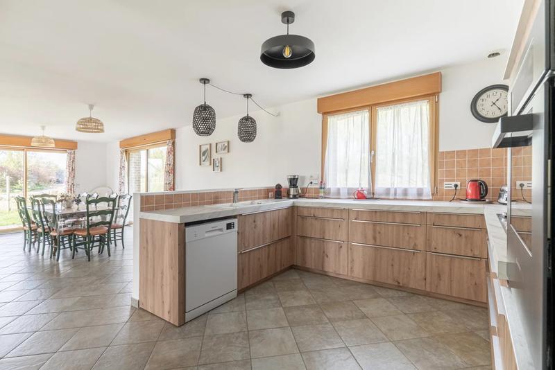 Maison - 176 m² - 7 pièces