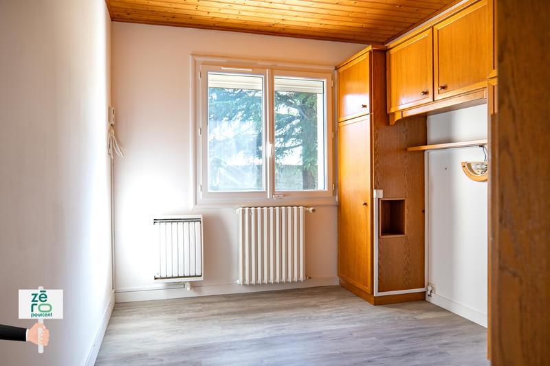 Maison - 238 m² - 10 pièces