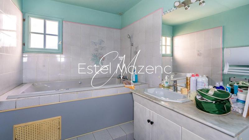 Maison - 142 m² - 6 pièces