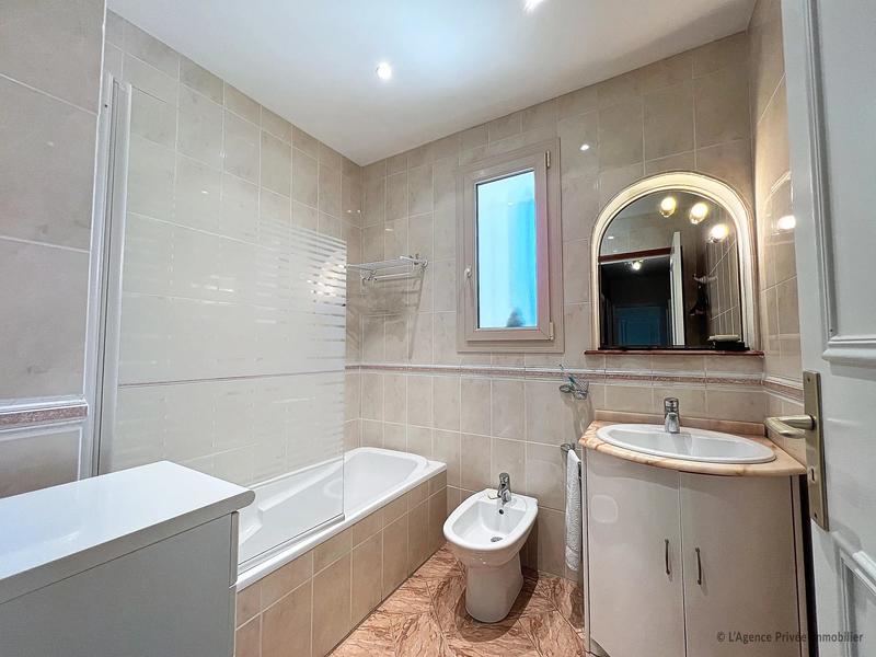 Appartement - 110 m² - 5 pièces