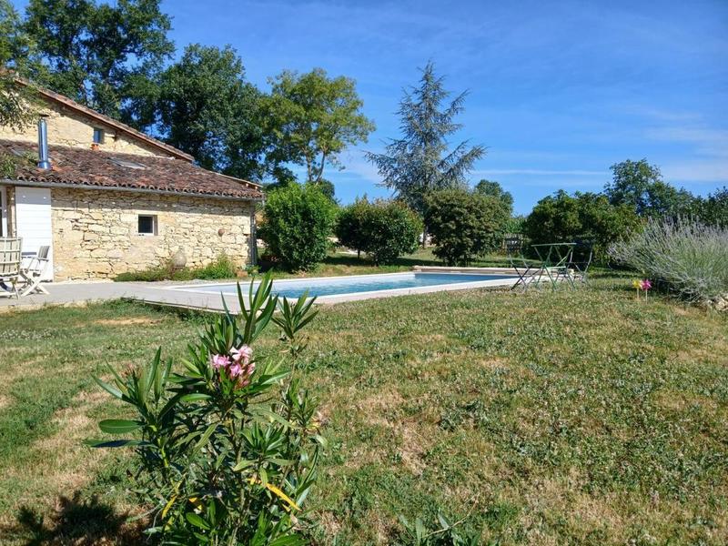 Maison - 228 m² - 8 pièces