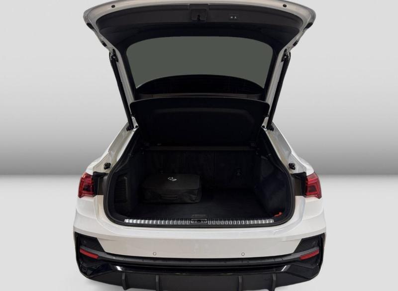 Audi Q3 Sportback 45 TFSIe 245 Hybride Rechargeable / Toit Ouvrant Volant Méplat Coffre Elec Keyless Pack Ambiance Led