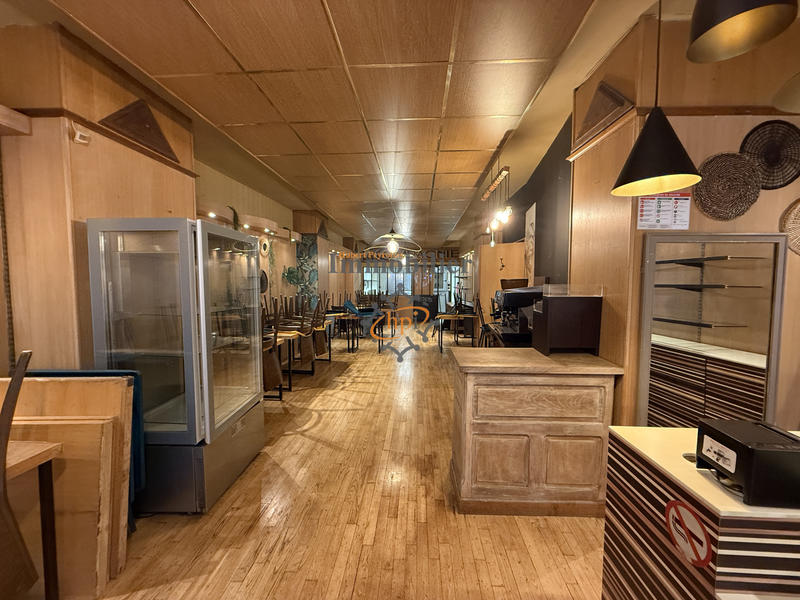 Appartement - 100 m² - 1 pièce