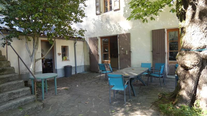 Propriété - 341 m²