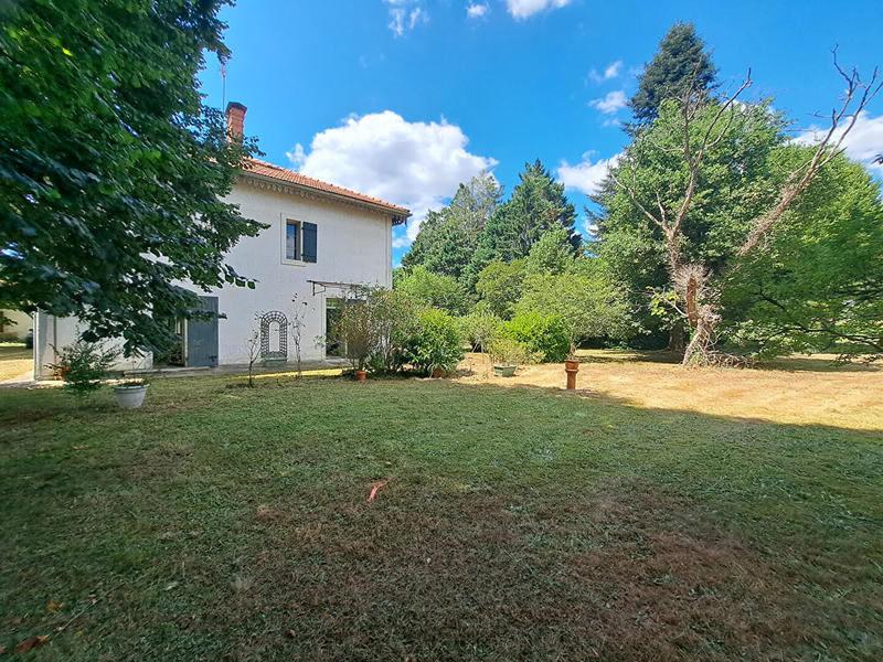 Maison de maîtres - 228 m² - 7 pièces