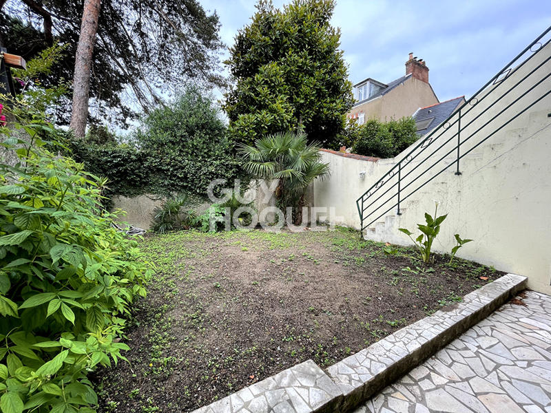 Maison - 195 m² - 10 pièces