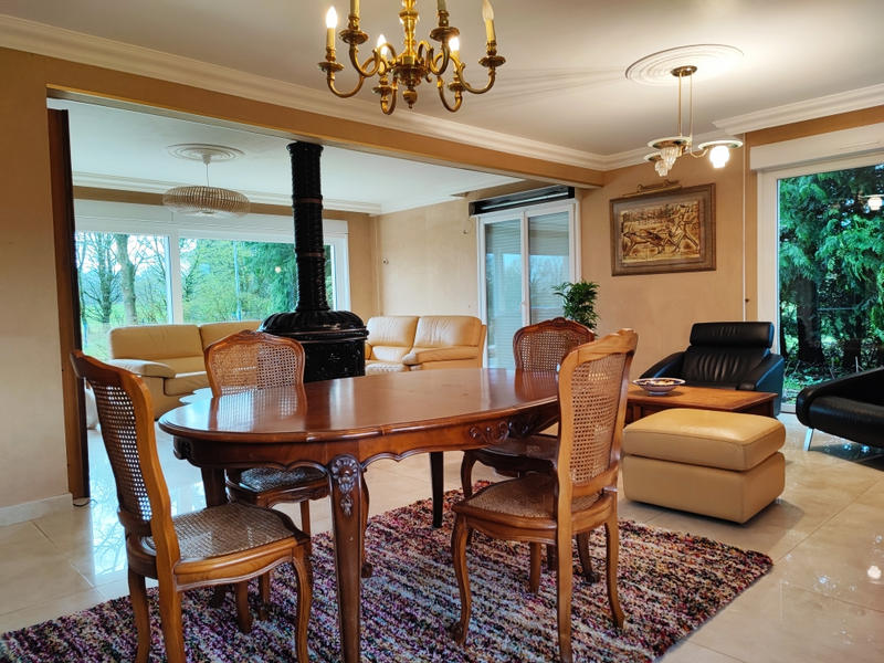 Maison - 183 m² - 8 pièces