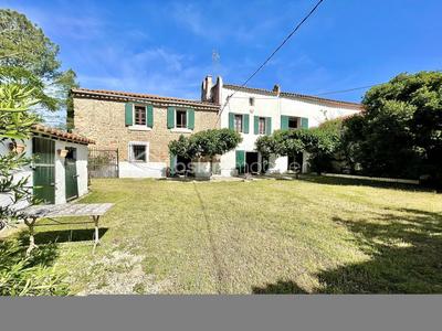 Mas - 342 m² - 11 pièces