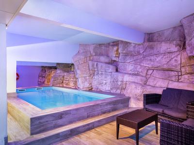 Studio - 25 m² - 1 pièce