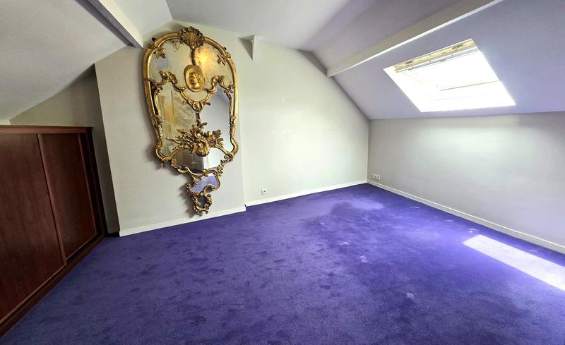 Maison - 384 m² - 11 pièces