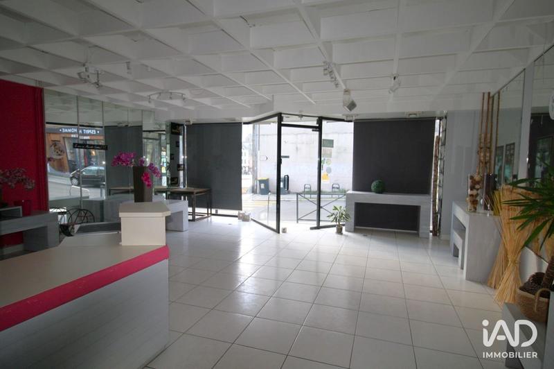 Local commercial - 105 m²