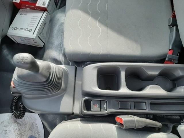 Isuzu M30 Génération 2 5.2 l 190 ch Bvm Polybenne