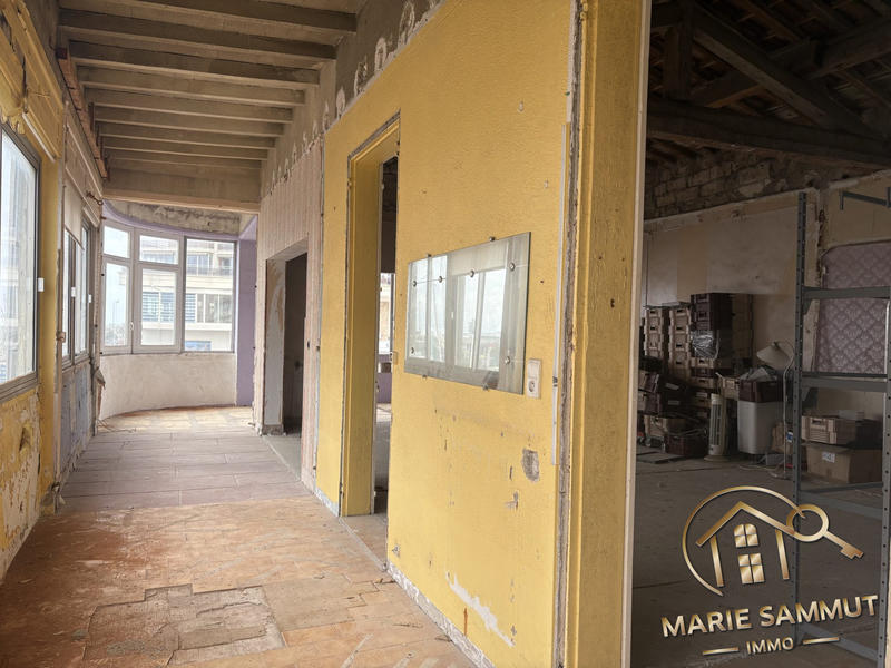 Appartement - 93 m² - 5 pièces